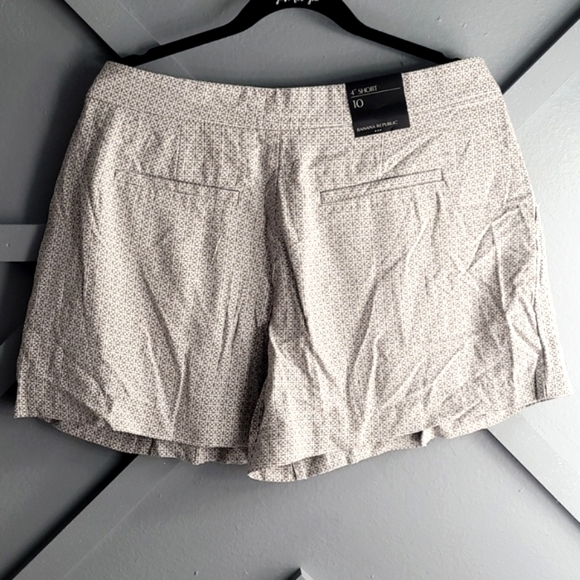 Banana Republic Skort - Picture 2 of 4